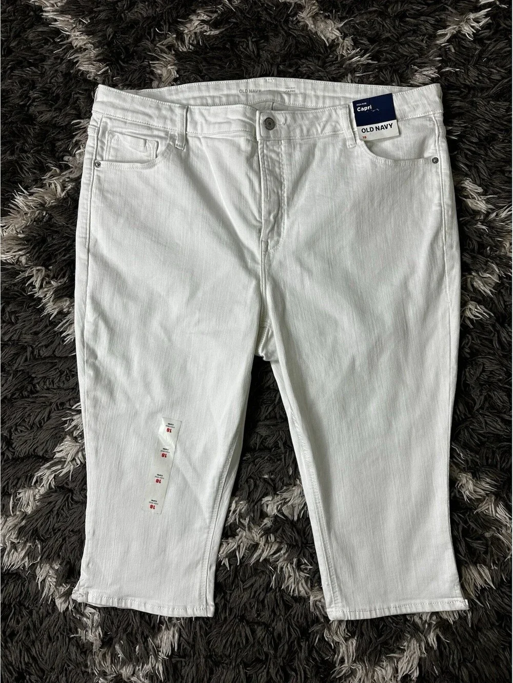 NWT Old Navy Women Size 18 White High Rise Capri Secret Smooth Pockets Denim